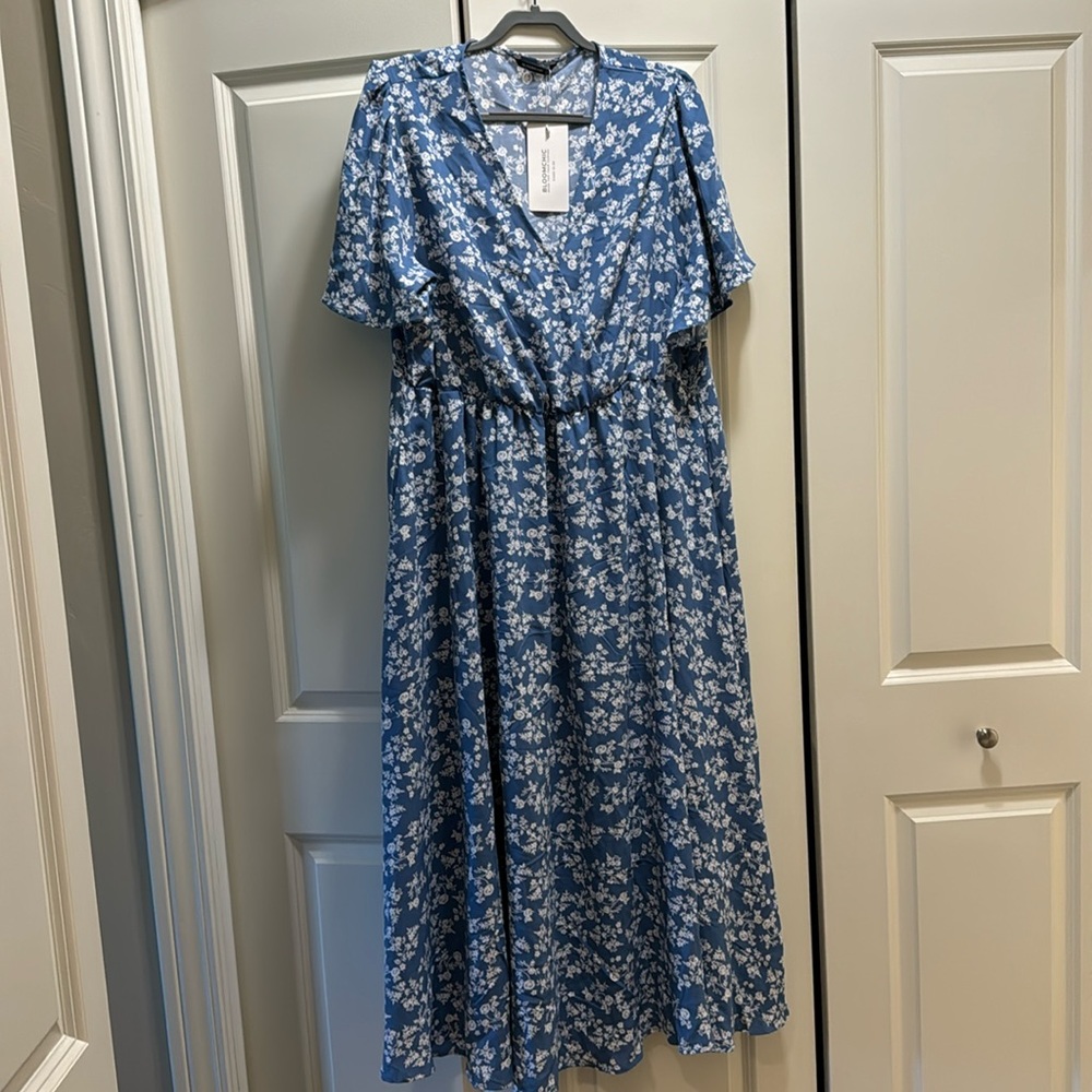 NWT Plus size floral dress